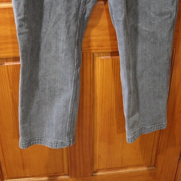 Duluth Trading Co Flex Ballroom Jean's Light Gray Wash Denim Jean's 40 x 30 - Picture 10 of 16